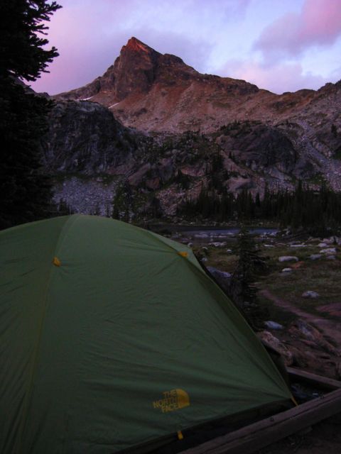 The-North-Face-Rock-32-Tent-Mt-Lucifer
