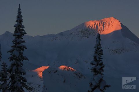 powder-creek-lodge-backcountry-skiing