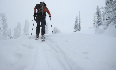 whitewater-backcountry-skiing-evening-ridge