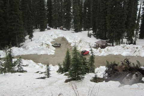 Kokanee Glacier Park sping backcountry skiing