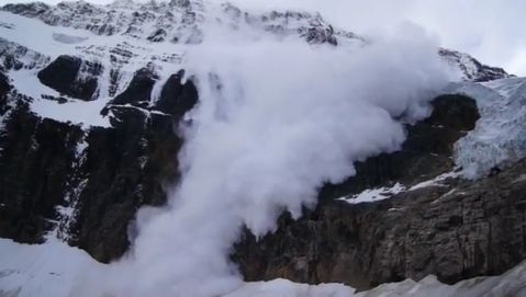 Mount Edith Cavell avalanche Backcountry skiing