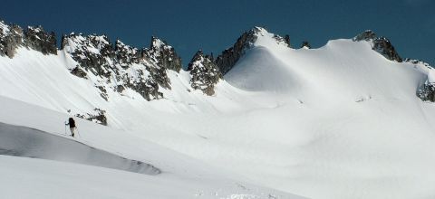 Crosscut Ridge near the Isoceles Glacier