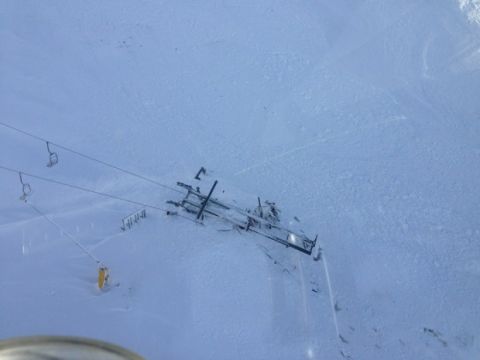 Massive avalanche destroys Mt. Hutt Chairlift