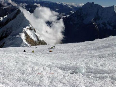 glan plake greg hill Manaslu Avalanche