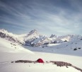 Cool snow artist Simon Beck shows his stuff -- Video