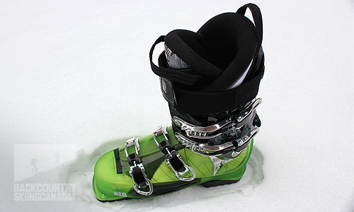 atomic tracker 13 ski boots