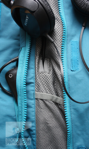 Dakine-Helena-Jacket-Review