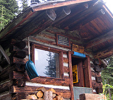 huckleberry hut bonnington traverse