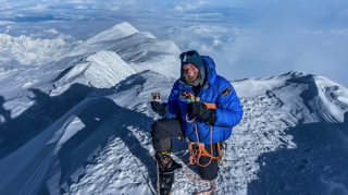 Jelle Veyt scaled Denali travelling from Beguim under his own power