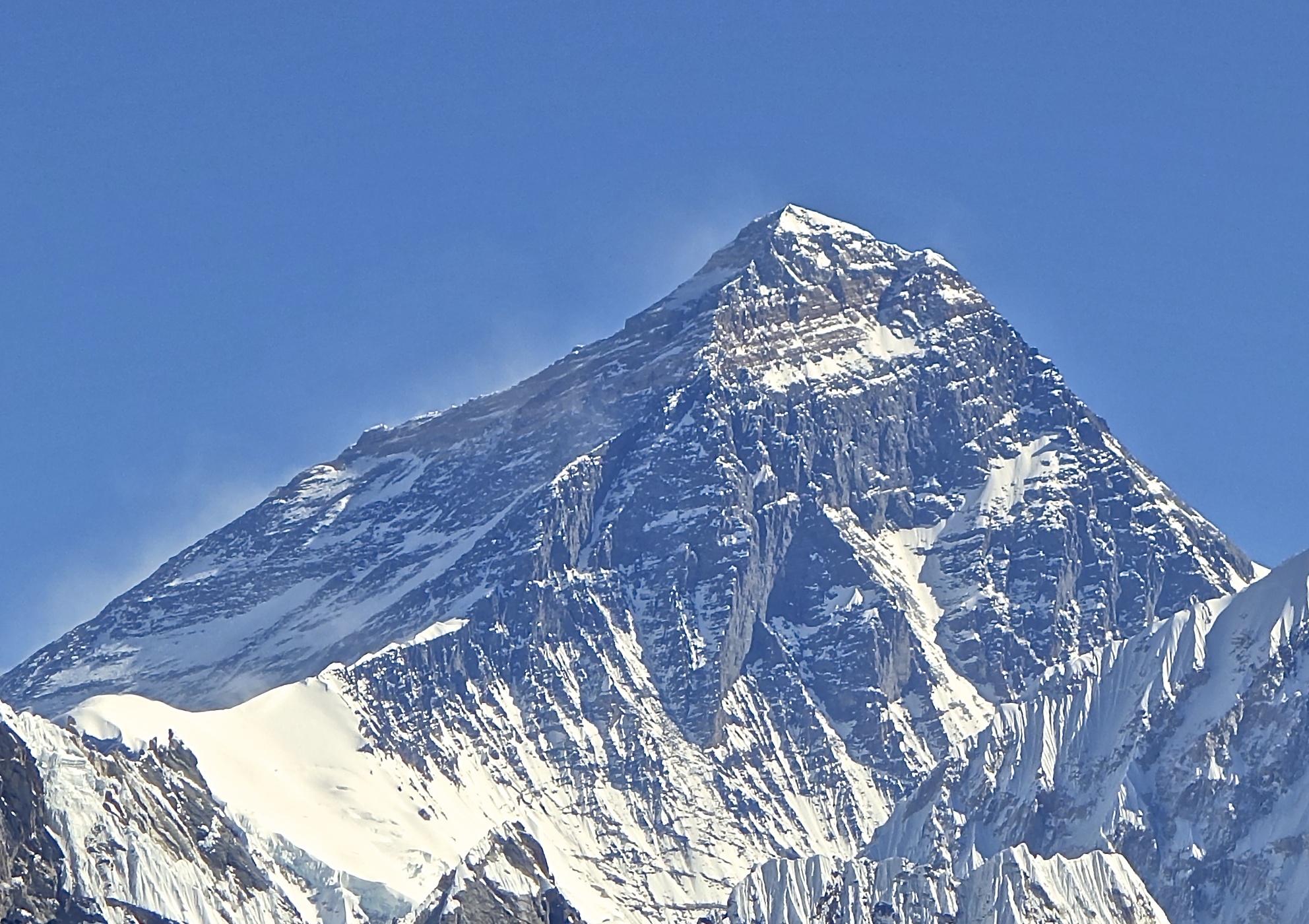 Killian Jornet sets Everest record