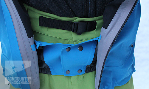 The integrated powder skirt is very handy on those deep days.