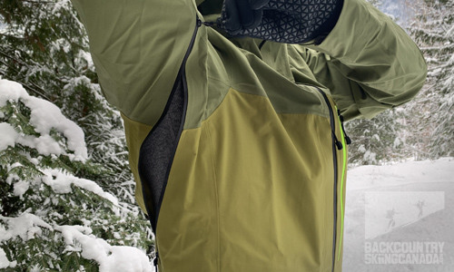 When the skin track gets steep and you begin to exert yourself you’ll need to dump heat fast while keeping the Ravine Shell Jacket done up to ensure it buffets the wind. This is where the long pit zips come in as they provide good ventilation on the fly to ensure you don’t overheat.