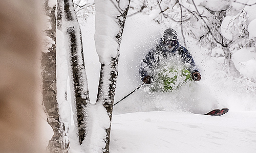 Skiing Japan