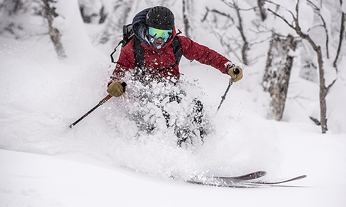 Skiing Japan