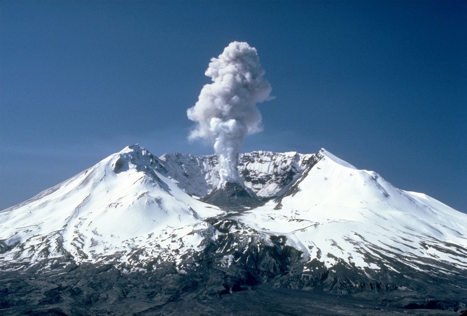 Volcano skiing